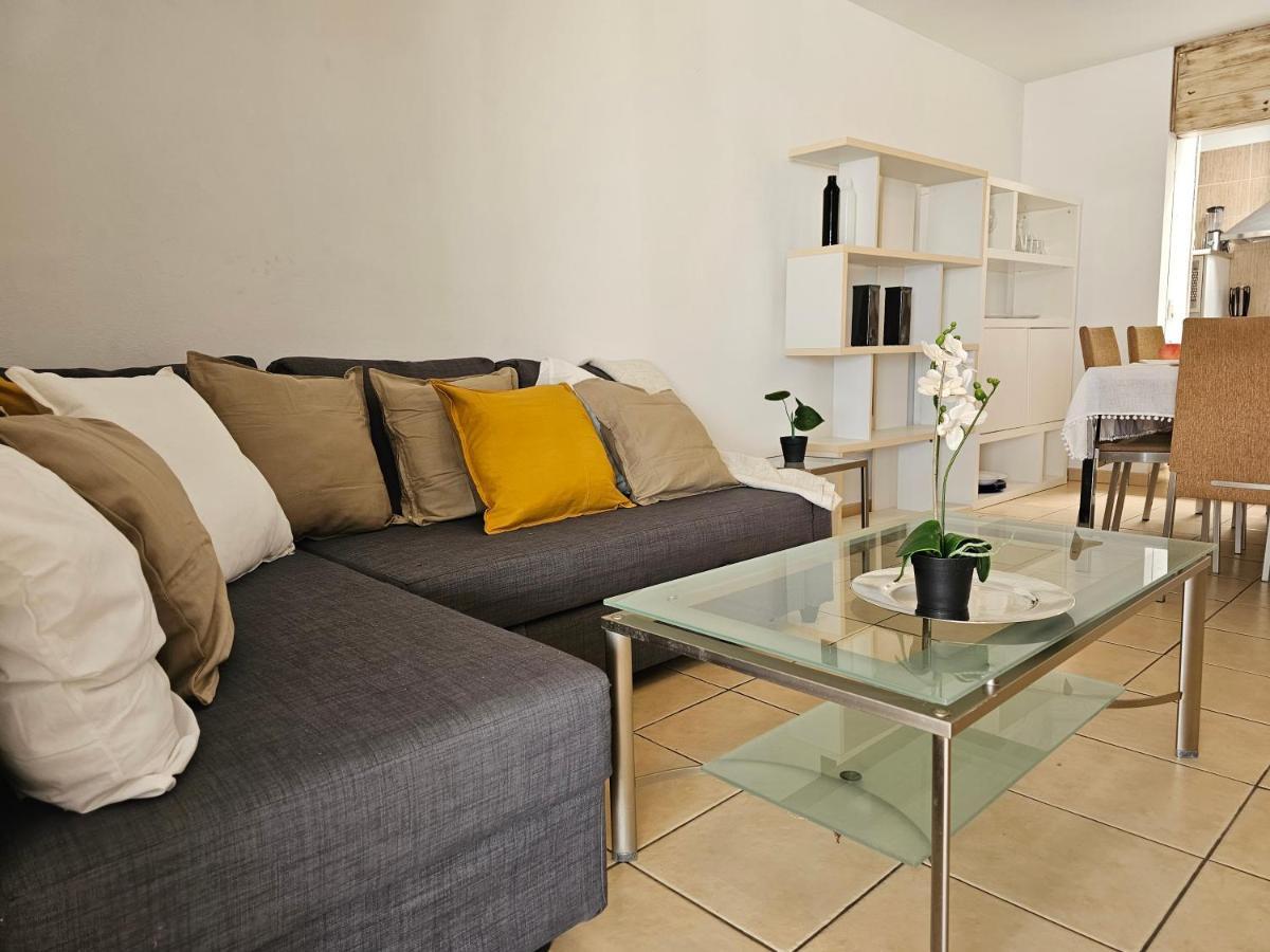 Holidays & Pool ,aircond , Americas Appartement